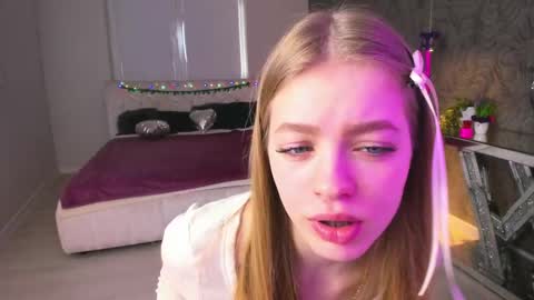 alisa_glamur online show from 02/24/25, 01:31