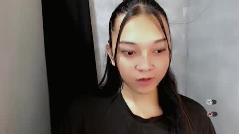 Snapshot of alisa_kiss_ chatting on 10/17/25, 04:09 Shanti xhey online show from 10/17/25, 04:09