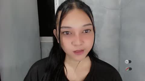 Snapshot of alisa_kiss_ chatting on 10/26/25, 06:14 Shanti xhey online show from 10/26/25, 06:14