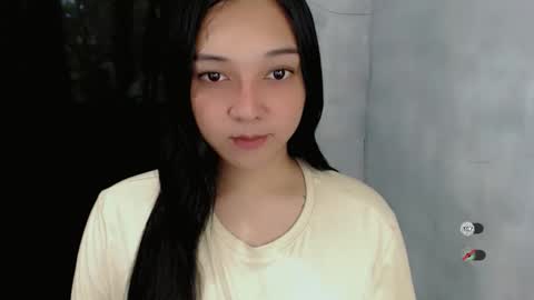 Snapshot of alisa_kiss_ chatting on 11/04/25, 08:13 Shanti xhey online show from 11/04/25, 08:13