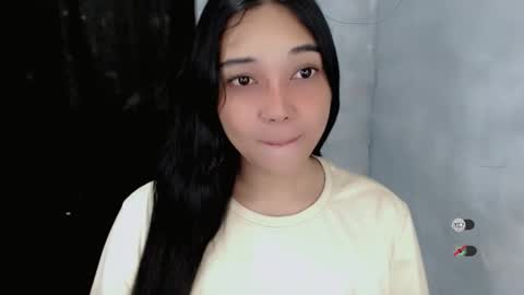 Snapshot of alisa_kiss_ chatting on 11/08/25, 08:14 Shanti xhey online show from 11/08/25, 08:14