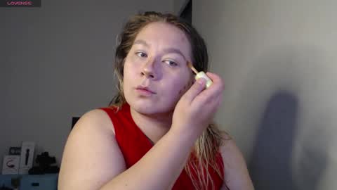 Snapshot of alisa_u chatting on 11/12/25, 10:41 alisa_u online show from 11/12/25, 10:41