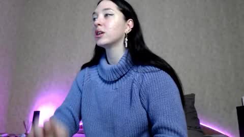 Snapshot of alisaadoll chatting on 10/20/25, 12:05 alisaadoll online show from 10/20/25, 12:05