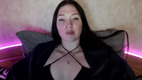 Snapshot of alisaadoll chatting on 11/26/25, 01:23 alisaadoll online show from 11/26/25, 01:23