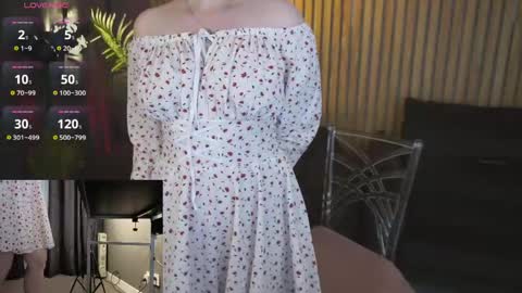 Snapshot of alisagrace chatting on 05/15/26, 12:56 alisagrace online show from 05/15/26, 12:56