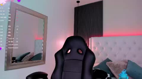 Snapshot of aliscollinss chatting on 06/22/26, 02:24 alis online show from 06/22/26, 02:24