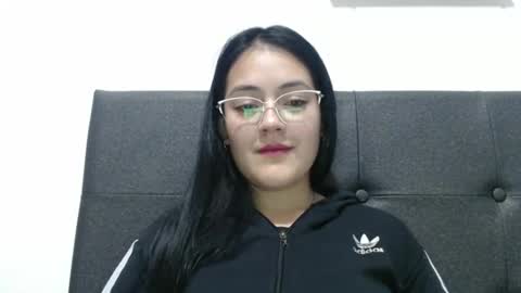 Snapshot of alisha_9997 chatting on 10/14/25, 12:44 alisha_9997 online show from 10/14/25, 12:44