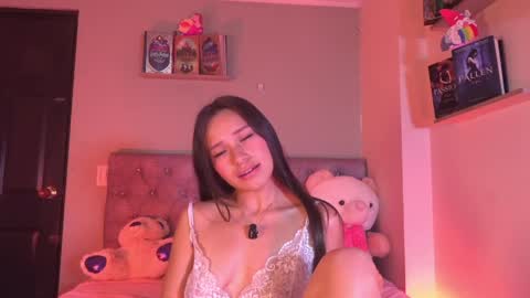 alisha_olsen_ online show from 06/01/26, 05:53