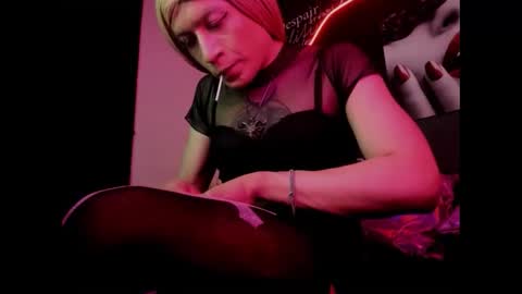 alishaa_nixx online show from 09/23/25, 12:35