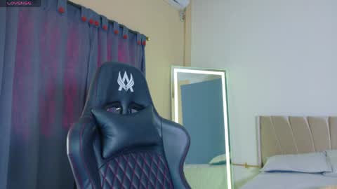 Snapshot of alishaa_sweet chatting on 05/25/26, 12:44 Alisha online show from 05/25/26, 12:44