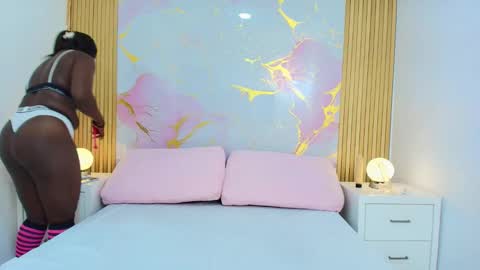 Alisha online show from 09/21/25, 12:29