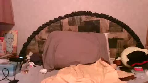 Alisha online show from 11/02/25, 12:57