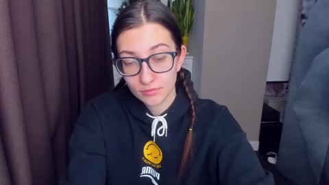 Alina online show from 12/31/24, 11:09