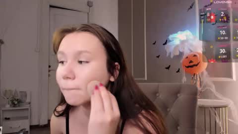 Alisia online show from 10/18/25, 09:21