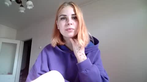 Snapshot of alismoona chatting on 09/26/25, 07:45 Alisa online show from 09/26/25, 07:45