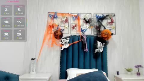 Snapshot of alison_carde05 chatting on 10/31/25, 07:48 Alison online show from 10/31/25, 07:48