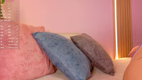 Snapshot of alison_collins_ chatting on 11/30/25, 09:57 Alison online show from 11/30/25, 09:57