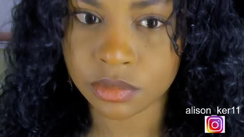 Snapshot of alison_ker chatting on 12/05/25, 06:00 Sofias house online show from 12/05/25, 06:00