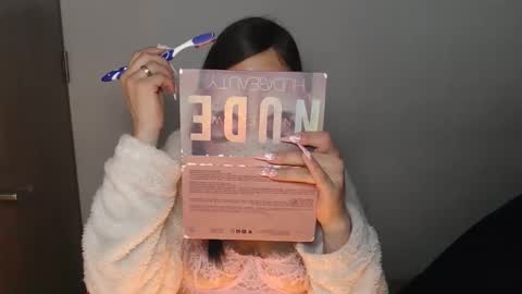 Snapshot of alison_squirts chatting on 01/10/26, 07:04 alison_squirts online show from 01/10/26, 07:04