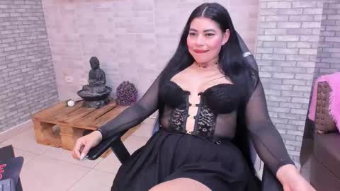 Snapshot of alisonn_doll chatting on 10/18/25, 01:56 alisonn_doll online show from 10/18/25, 01:56