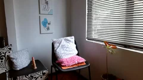 Alisonturbay online show from 06/02/26, 12:40