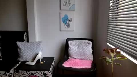 Alisonturbay online show from 06/19/26, 03:38