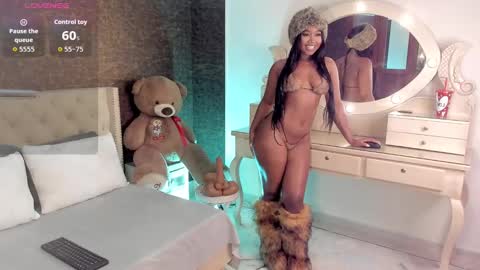 Snapshot of alisoon_moon chatting on 10/01/25, 11:00 Alison Moon online show from 10/01/25, 11:00