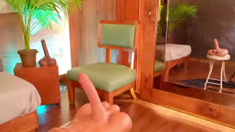 Alison Moon  online show from 07/17/26, 11:09