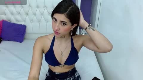aliss_diiaz online show from 01/04/25, 07:55