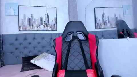 Snapshot of alissa_grace chatting on 10/04/25, 09:13 Alison online show from 10/04/25, 09:13