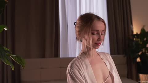 Snapshot of alissa_wxw chatting on 10/21/25, 07:31 Alissa online show from 10/21/25, 07:31