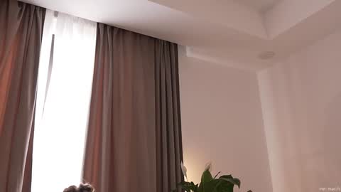 Snapshot of alissa_wxw chatting on 10/22/25, 07:19 Alissa online show from 10/22/25, 07:19