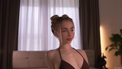 Snapshot of alissa_wxw chatting on 11/05/25, 07:52 Alissa online show from 11/05/25, 07:52