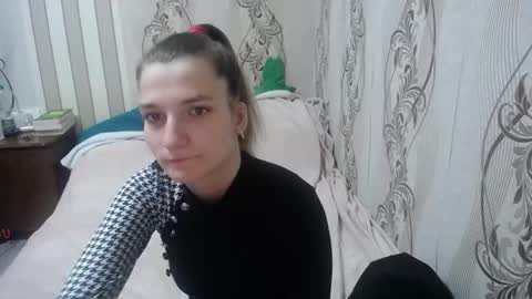 alissaclentx online show from 10/27/25, 09:41