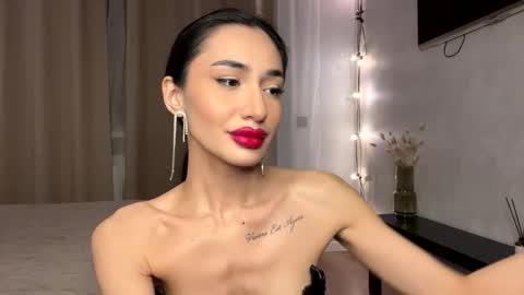 Snapshot of alissadreams chatting on 10/09/25, 02:26 Alissa online show from 10/09/25, 02:26