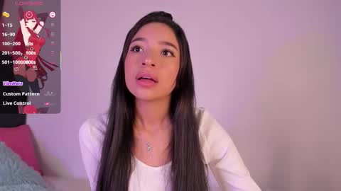 Snapshot of alissarose_ chatting on 12/18/25, 10:38 Mara Isabel online show from 12/18/25, 10:38