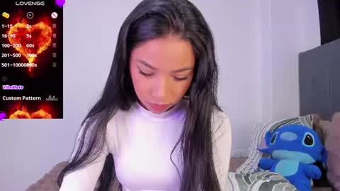 Snapshot of alissarose_ chatting on 07/22/26, 06:32 Mara Isabel online show from 07/22/26, 06:32