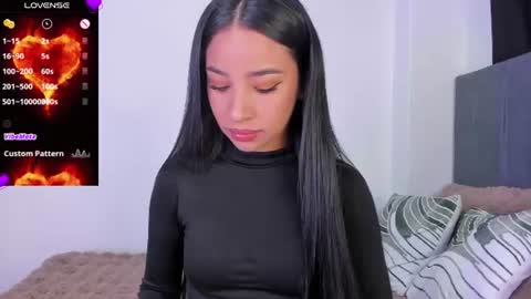 Snapshot of alissarose_ chatting on 07/24/26, 10:08 Mara Isabel online show from 07/24/26, 10:08