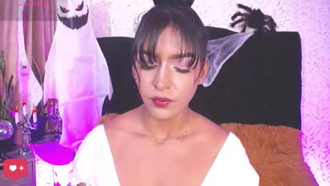 Snapshot of alisse_laurent chatting on 10/27/25, 04:05 alisse online show from 10/27/25, 04:05