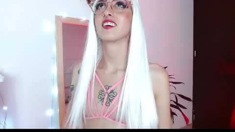 alissesallie_ online show from 01/11/25, 03:02
