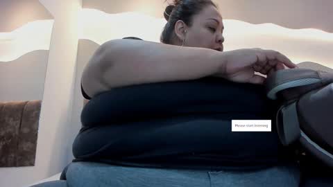 Snapshot of alisson_am chatting on 11/03/25, 11:11 Alisson online show from 11/03/25, 11:11