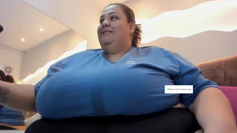 Snapshot of alisson_am chatting on 11/05/25, 11:32 Alisson online show from 11/05/25, 11:32