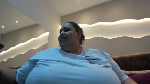 Snapshot of alisson_am chatting on 11/14/25, 12:04 Alisson online show from 11/14/25, 12:04