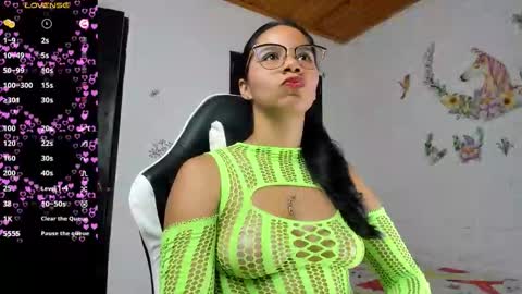 Snapshot of alisson_hoffman05 chatting on 03/19/26, 12:36 Alisson hoffman05 online show from 03/19/26, 12:36