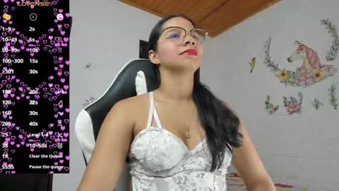 Snapshot of alisson_hoffman05 chatting on 04/18/26, 10:54 Alisson hoffman05 online show from 04/18/26, 10:54