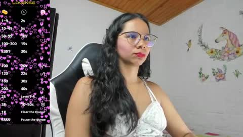 Snapshot of alisson_hoffman05 chatting on 05/04/26, 10:39 Alisson hoffman05 online show from 05/04/26, 10:39