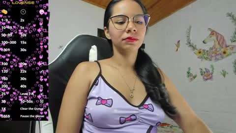 Snapshot of alisson_hoffman05 chatting on 05/13/26, 01:30 Alisson hoffman05 online show from 05/13/26, 01:30