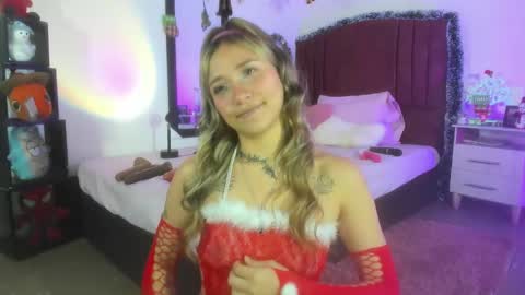 Alisson IG alisson zafiro27 online show from 12/27/24, 05:48