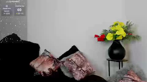 Alisson Domit  online show from 09/19/25, 02:51