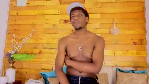 Snapshot of alister_star chatting on 06/12/26, 12:37 alister online show from 06/12/26, 12:37